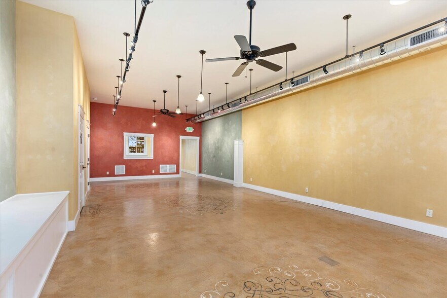 More Photos Of 902 S Main St, Buena Vista Storefront Retail Residential For Sale