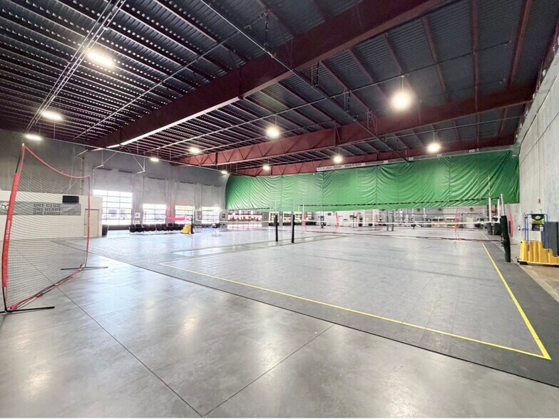 More Photos Of 6769 Curtis St, Orlando Warehouse For Lease