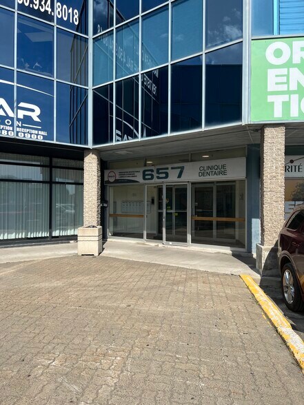 More Photos Of 643-675 Boul Curé-Labelle, Laval Storefront Retail Office For Lease