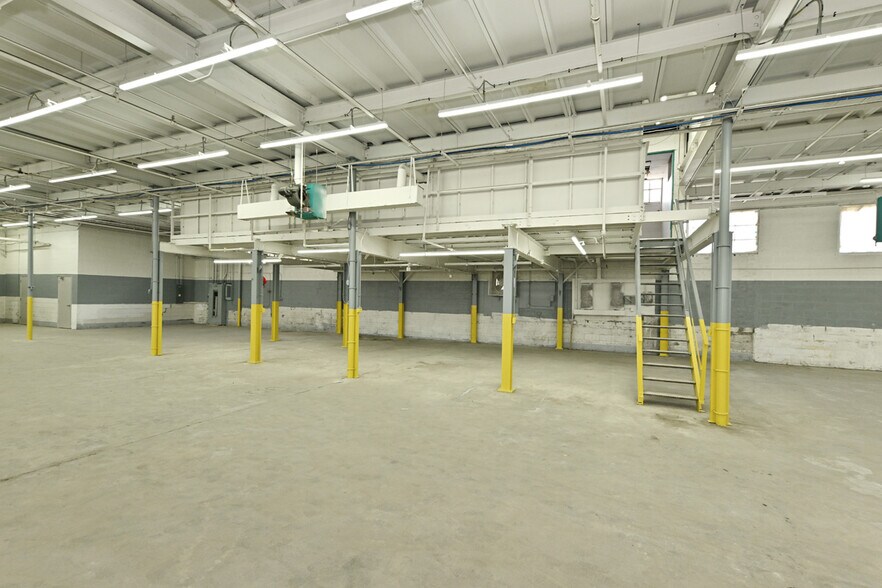 More Photos Of 210 S Newman St, Hackensack Manufacturing For Lease
