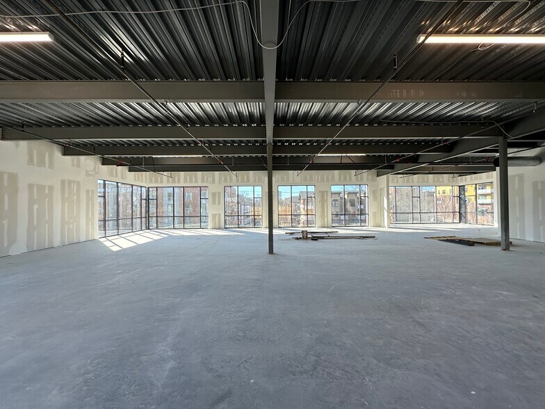 More Photos Of 15-17 E Stone Ave, Greenville Office For Lease