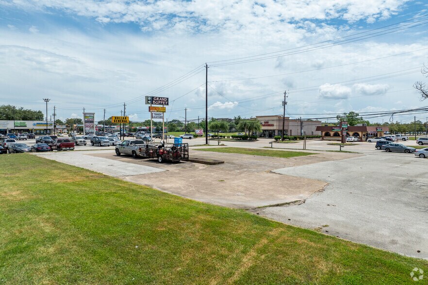 More Photos Of 8301 Spencer Hwy, Deer Park Unknown For Lease