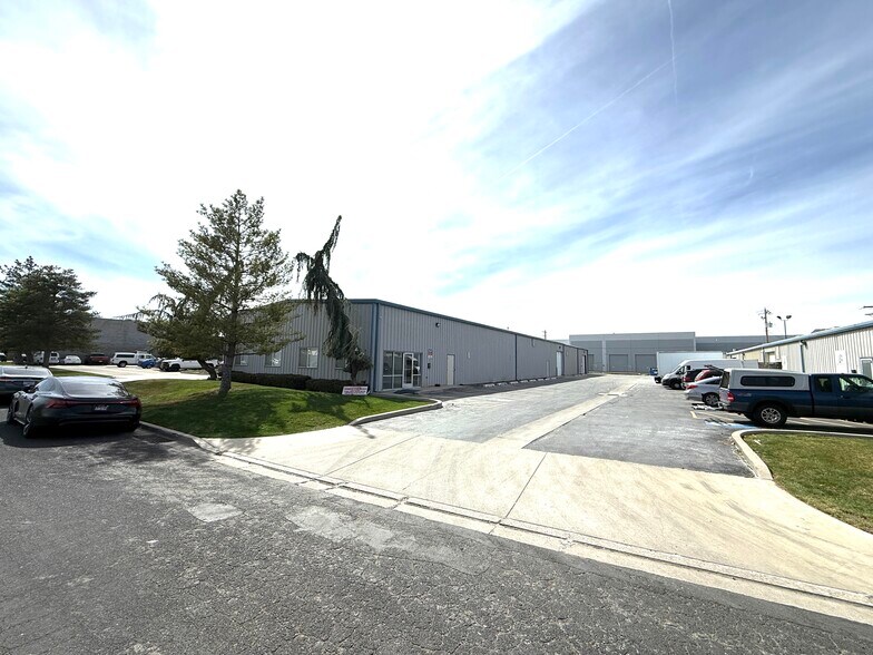 More Photos Of 2450 S 3400 W, Salt Lake City Manufacturing For Lease