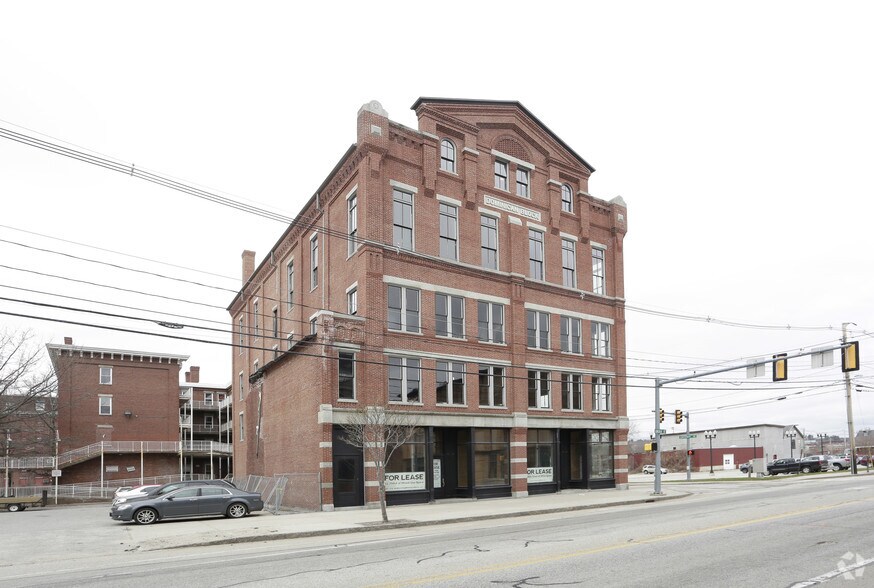 More Photos Of 141-145 Lincoln St, Lewiston Office For Sale