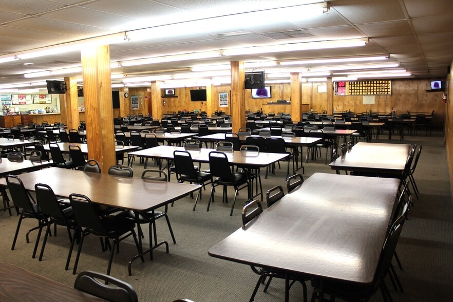 More Photos Of 4201 Benbrook Hwy, Fort Worth Sports And Entertainment For Lease