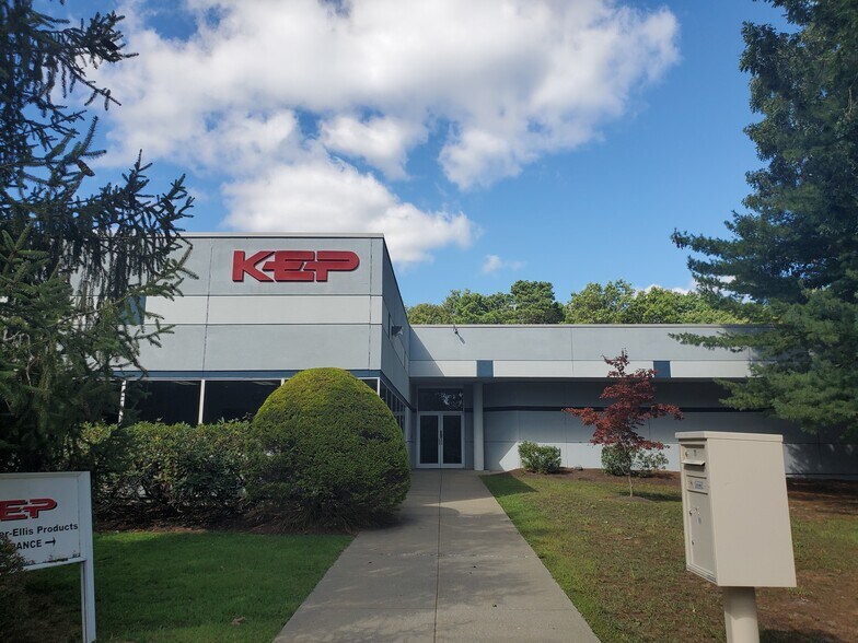 More Photos Of 10 Industrial Way E, Eatontown Office For Lease