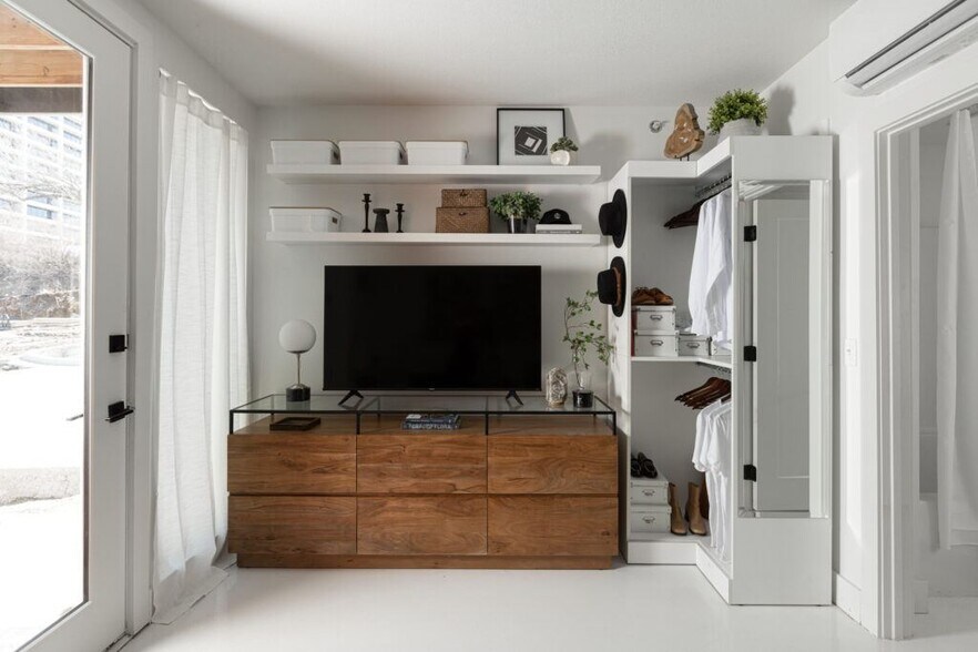 More Photos Of 2950 Summit St, Kansas City Apartments For Sale