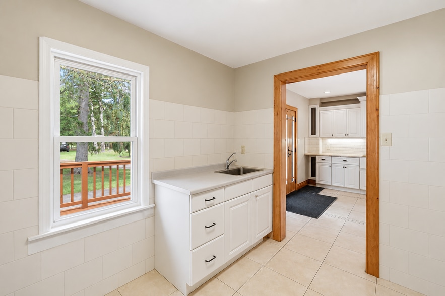 More Photos Of 1015 PA-390, Greentown Specialty For Sale