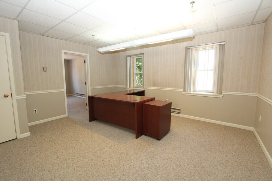 More Photos Of 7 Henry St, Worcester Light Manufacturing For Lease