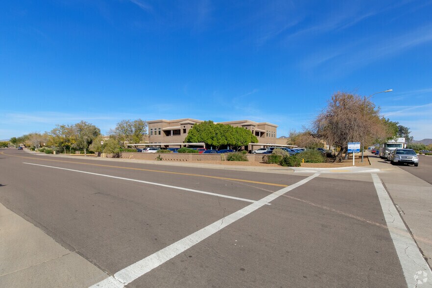 More Photos Of 7730 E Greenway Rd, Scottsdale Office For Lease