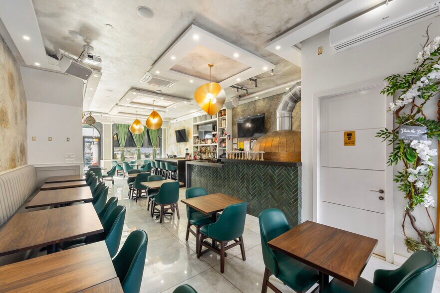 More Photos Of 1041 Flushing Ave, Brooklyn Restaurant For Sale