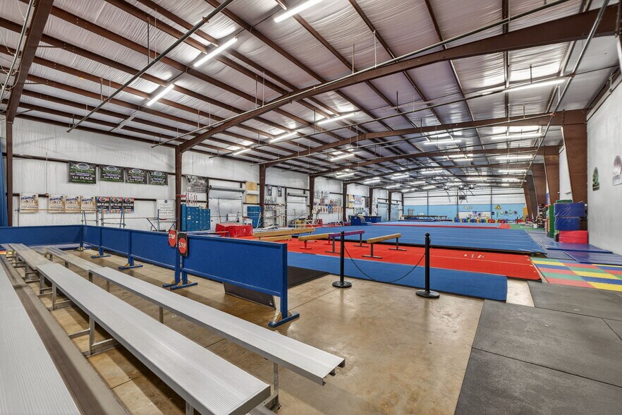 More Photos Of 175 Kendra Dr, McDonough Warehouse For Sale