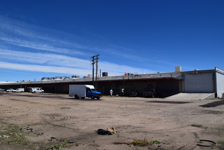 More Photos Of 5200 E Smith Rd, Denver Manufacturing For Lease