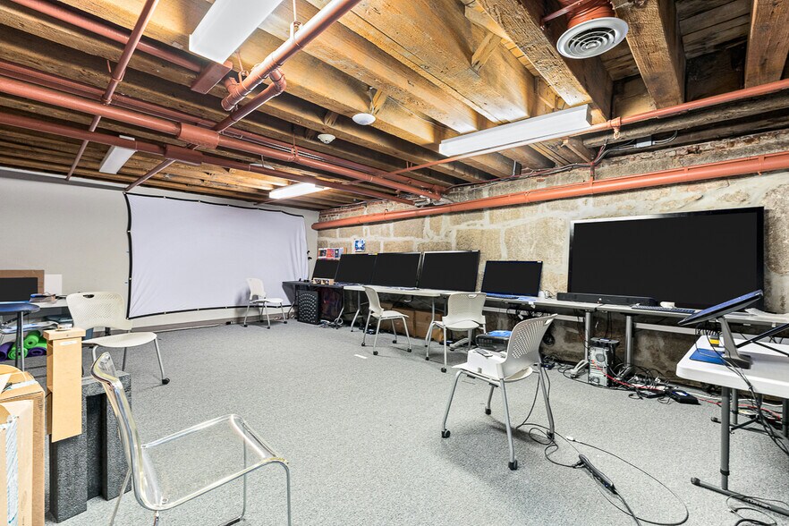 More Photos Of 28 Atlantic Ave, Boston Apartments For Lease