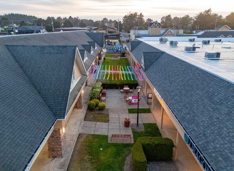 More Photos Of 1500 SE East Devil's Lake Rd, Lincoln City Freestanding For Lease