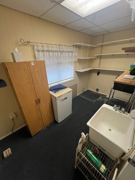 More Photos Of 2777 White Hall Blvd, White Hall Office For Lease