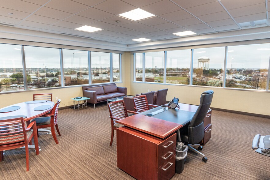 More Photos Of 1600 N Redbud Blvd, McKinney Office For Sale