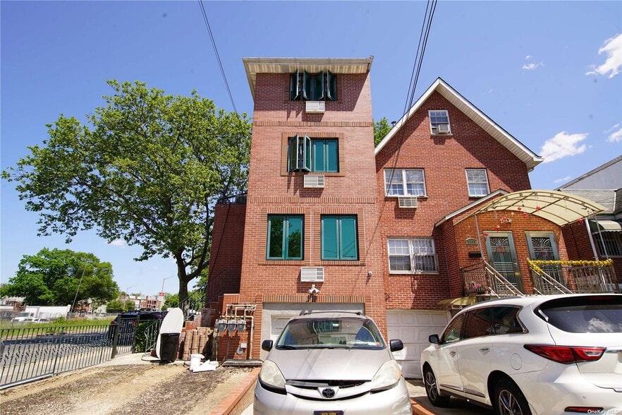More Photos Of 61-11 159th St, Fresh Meadows Office Residential For Sale