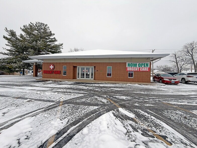 More Photos Of 211 Madison Ave, Wood River Office For Sale