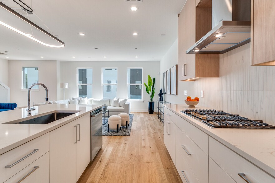 More Photos Of 3940 Spring Valley rd, Addison Multifamily For Sale