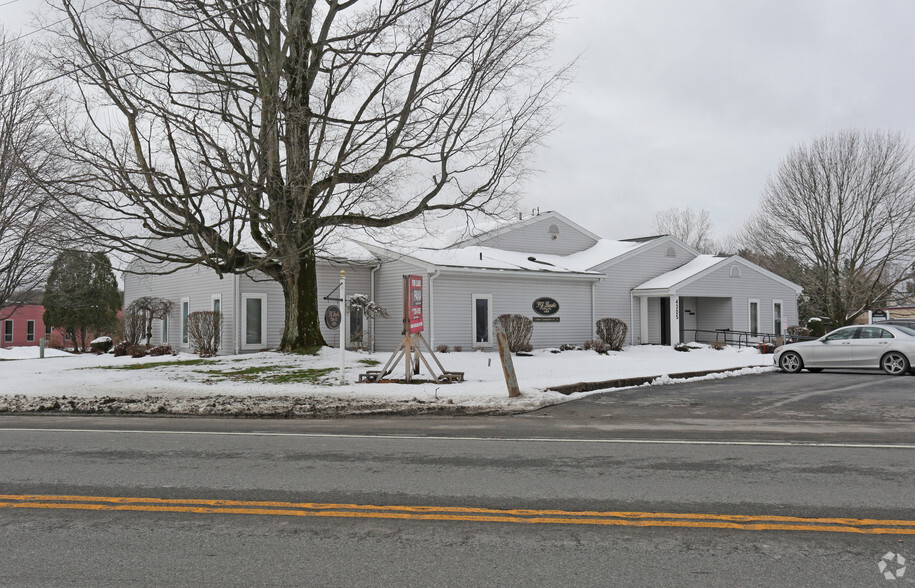 Primary Photo Of 4305 Middle Settlement Rd, New Hartford Office For Lease