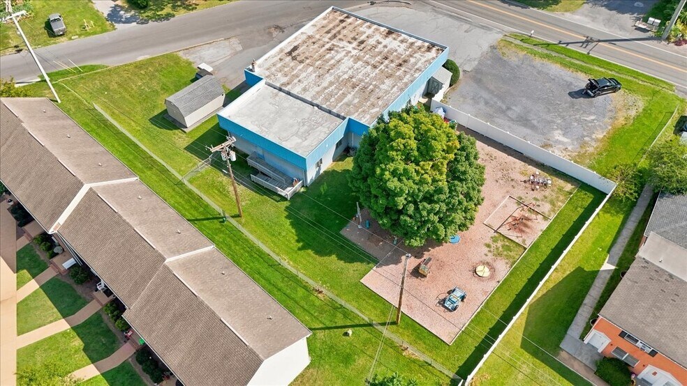 More Photos Of 991 Chicago Ave, Harrisonburg Flex For Sale