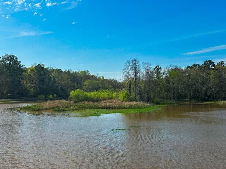 More Photos Of 1010 N Eufaula Ave, Eufaula Hotel For Sale