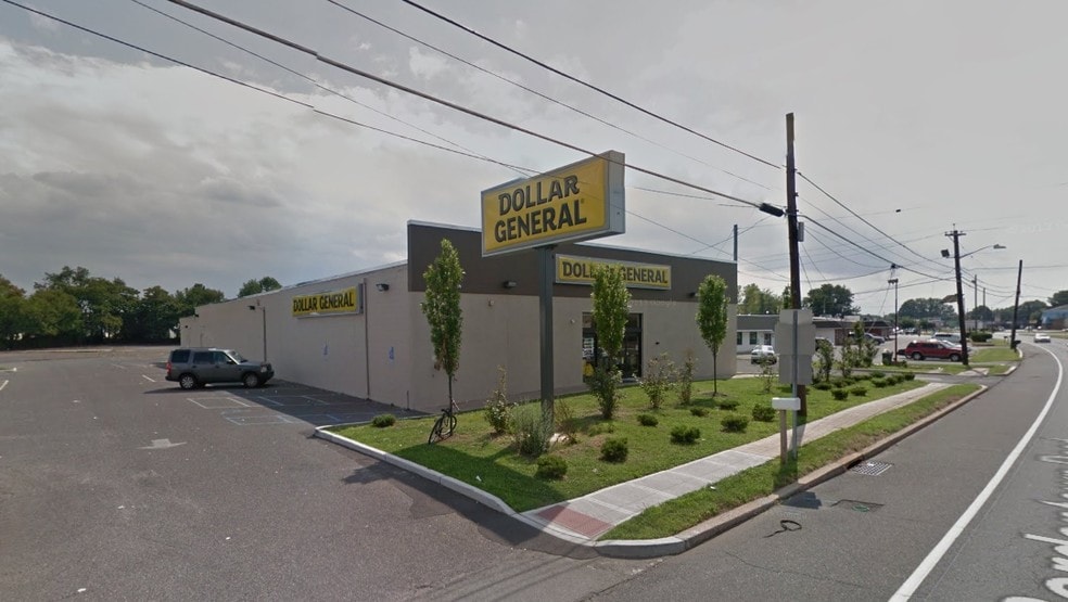 More Photos Of 1170 Route 130 North Hwy, Burlington Storefront For Lease