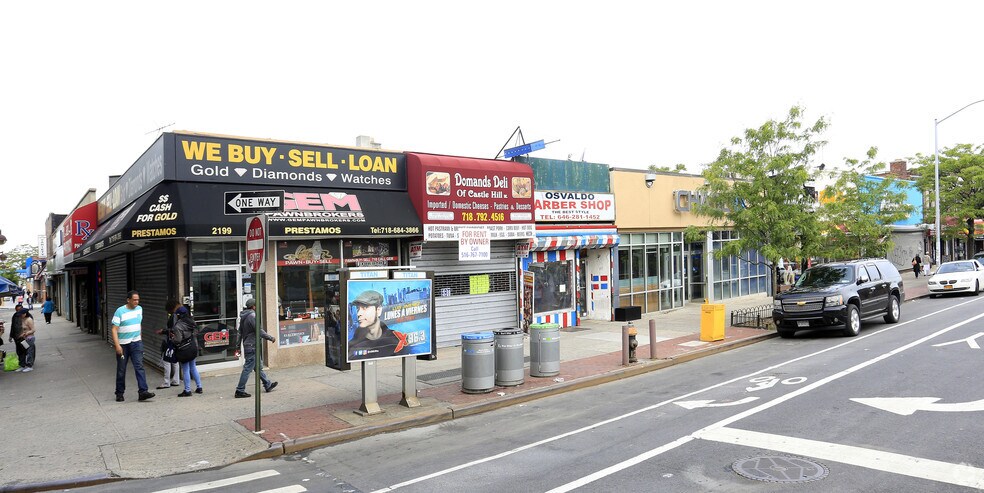 More Photos Of 1301-1319 Castle Hill Ave, Bronx Storefront For Lease