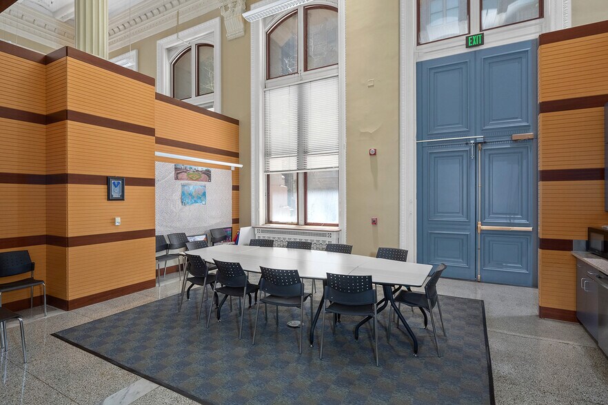 More Photos Of 815 Olive St, Saint Louis Office For Lease