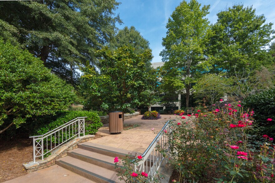 More Photos Of 175 Townpark Dr NW, Kennesaw Unknown For Lease