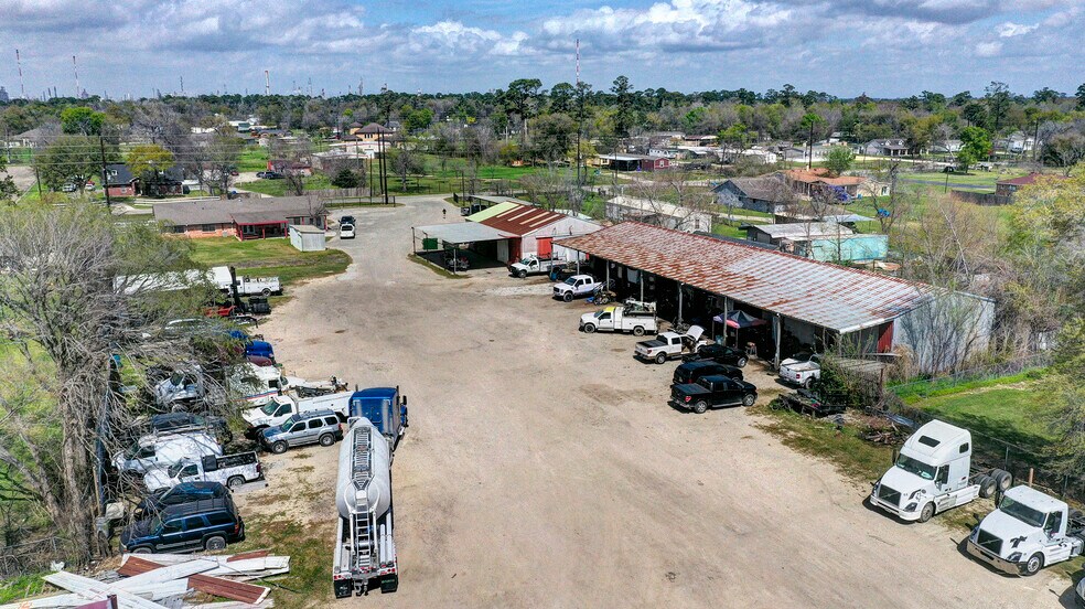 More Photos Of 16636 Bear Bayou Dr, Channelview Warehouse For Sale