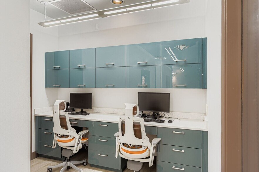 More Photos Of 5420 S Quebec St, Englewood Medical For Lease