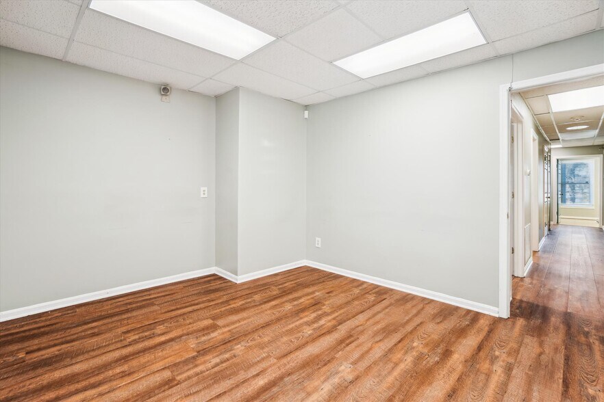 More Photos Of 14333 Laurel Bowie Rd, Laurel Medical For Sale