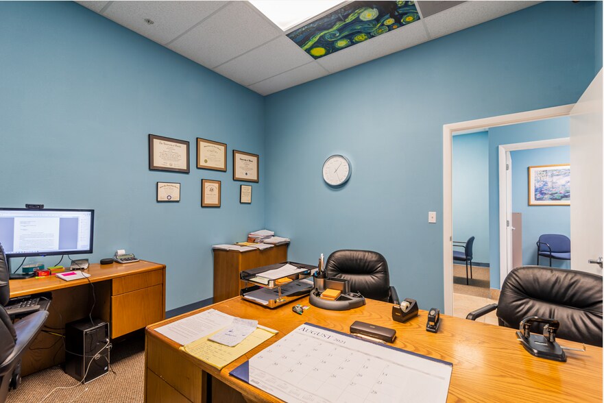 More Photos Of 1741-1759 N University Dr, Pembroke Pines Storefront Retail Office For Sale