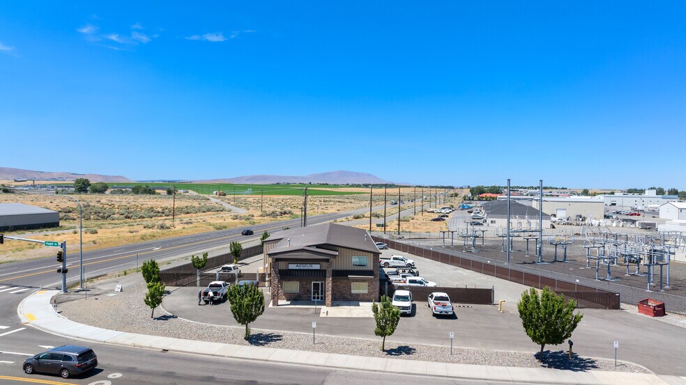 More Photos Of 2011 Hagen Rd, Richland Manufacturing For Sale