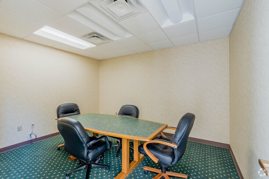 More Photos Of 932 Diamond Park, Meadville Medical For Sale