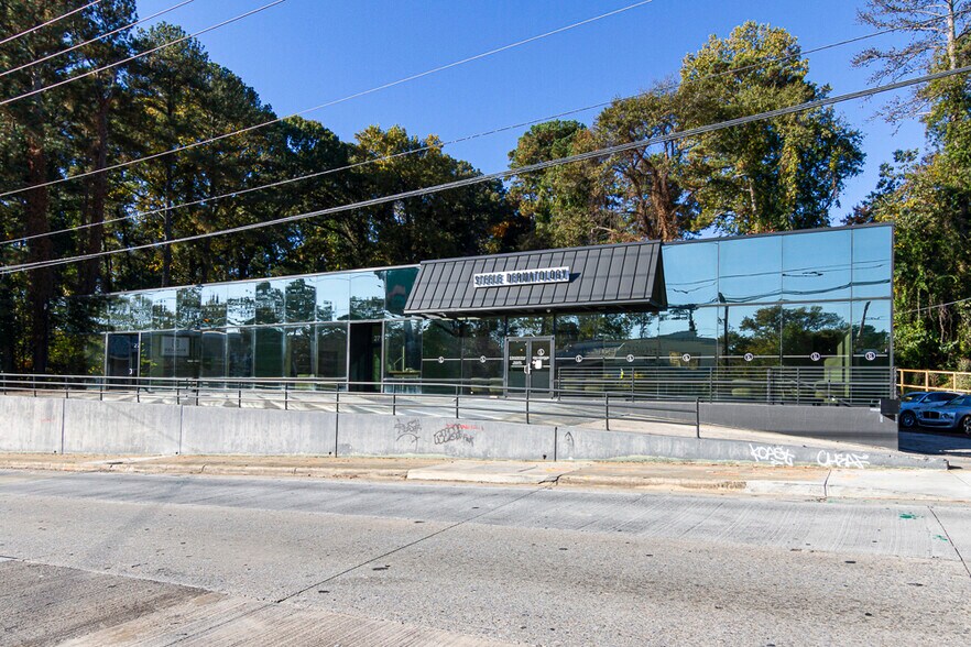 More Photos Of 2718 Piedmont Rd NE, Atlanta Office For Lease