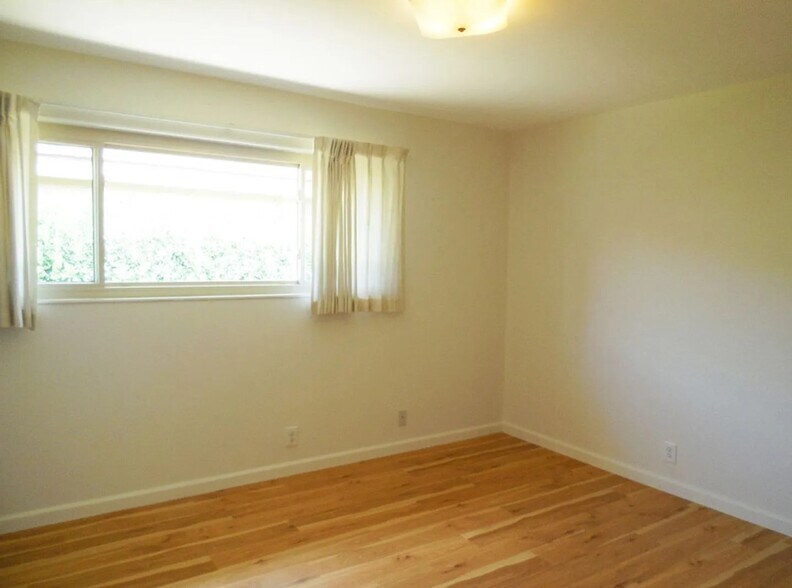 More Photos Of 5920 Encina Rd, Goleta Multifamily For Lease