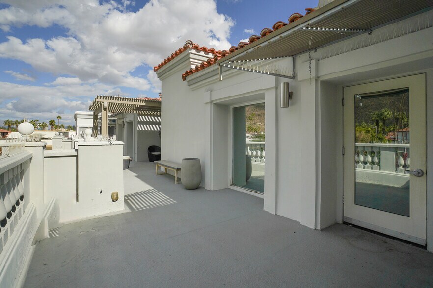 More Photos Of 353 S Palm Canyon Dr, Palm Springs Medical For Sale