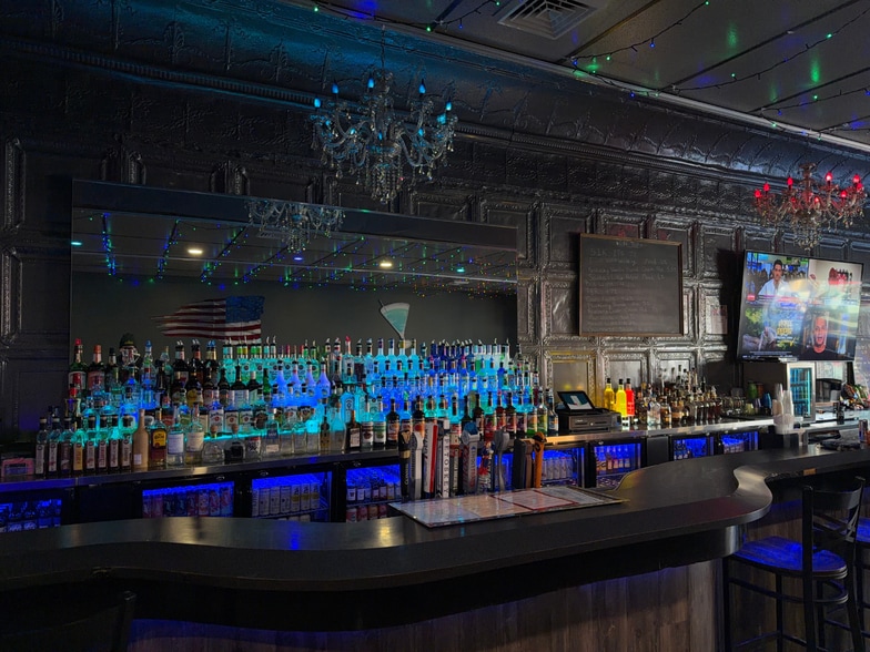 More Photos Of 1117 Ludington St, Escanaba Storefront Retail Residential For Sale