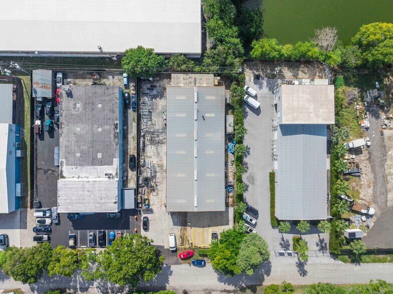More Photos Of 1133 53rd Ct N, Mangonia Park Warehouse For Sale