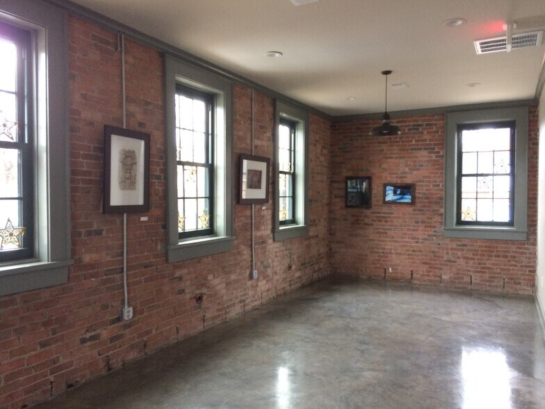 More Photos Of 1220 Gallatin Ave, Nashville Storefront Retail Office For Sale