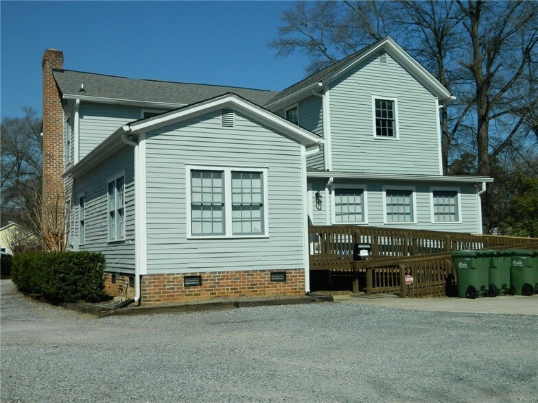 More Photos Of 16 Oak Grove St, Mount Holly Loft Creative Space For Lease