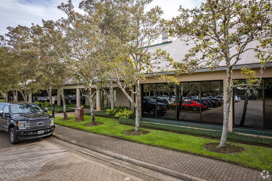 4675 Sweetwater Blvd, Sugar Land, TX 77479 For Lease Cityfeet.com