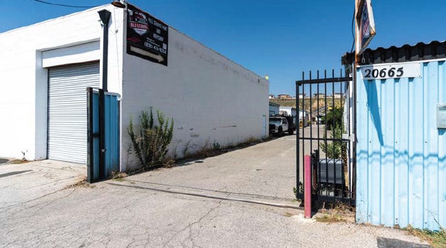 More Photos Of 20663-5 Santa Clara St, Canyon Country Warehouse For Sale
