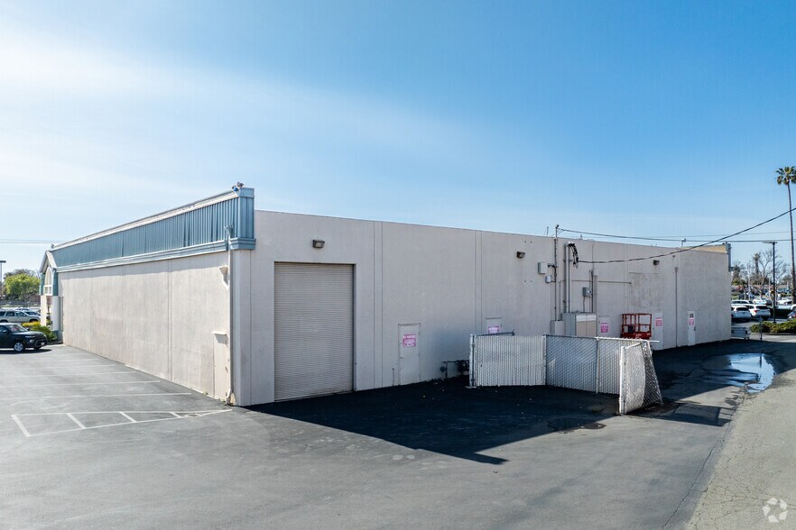 More Photos Of 16020-16032 Hesperian Blvd, San Lorenzo Freestanding For Lease
