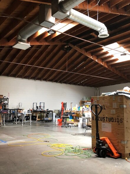 More Photos Of 3601-3605 E 8th St, Los Angeles Distribution For Lease