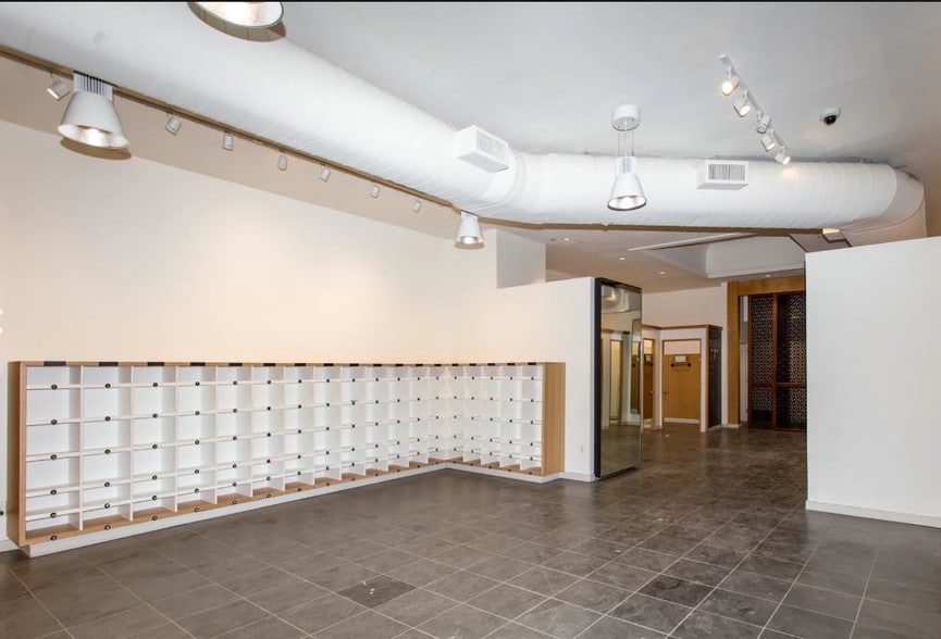 More Photos Of 54 Mercer St, New York Office For Sale
