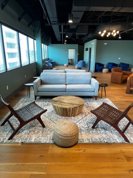 More Photos Of 200 W Towsontown Blvd, Towson Office For Sale